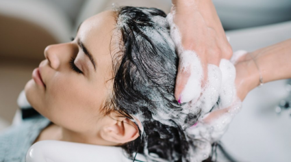 Best Shampoos For Human Hair Extensions in 2026: Sulfate-Free Benefits and Ingredients to Avoid